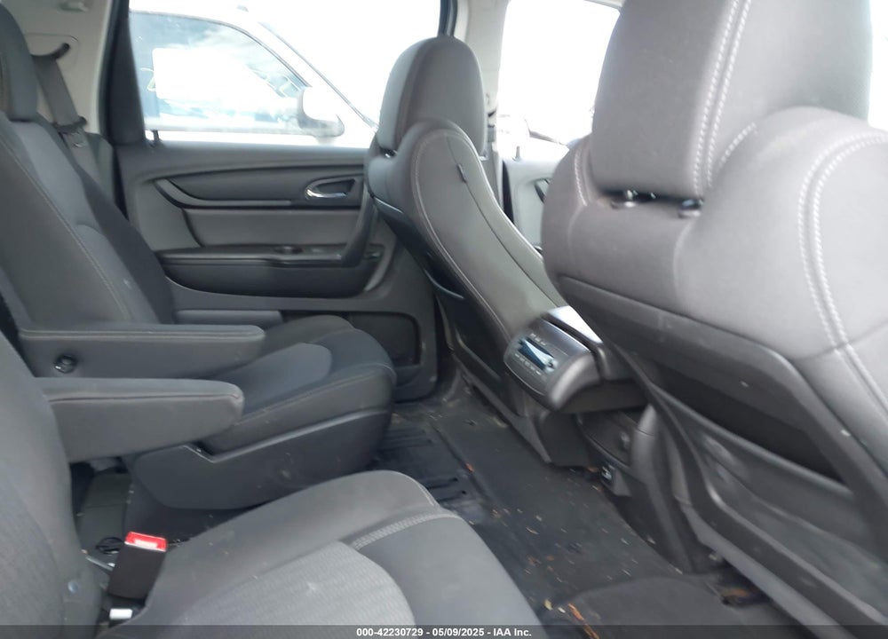 2017 CHEVROLET TRAVERSE VIN: 1GNKVHKDXHJ112181