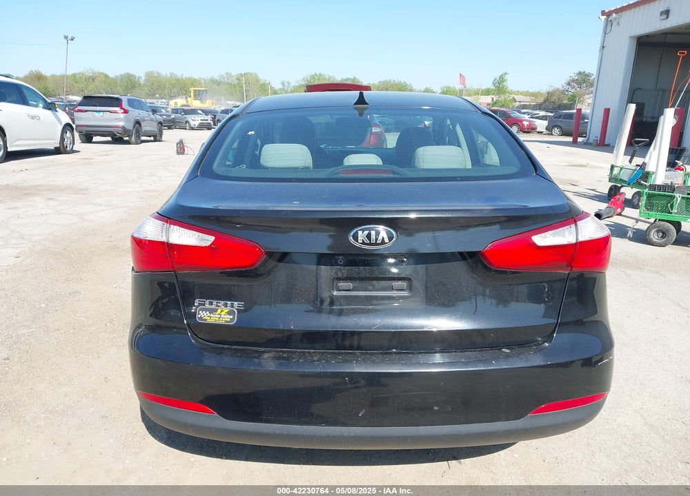 2015 KIA FORTE LX VIN: KNAFX4A61F5389207