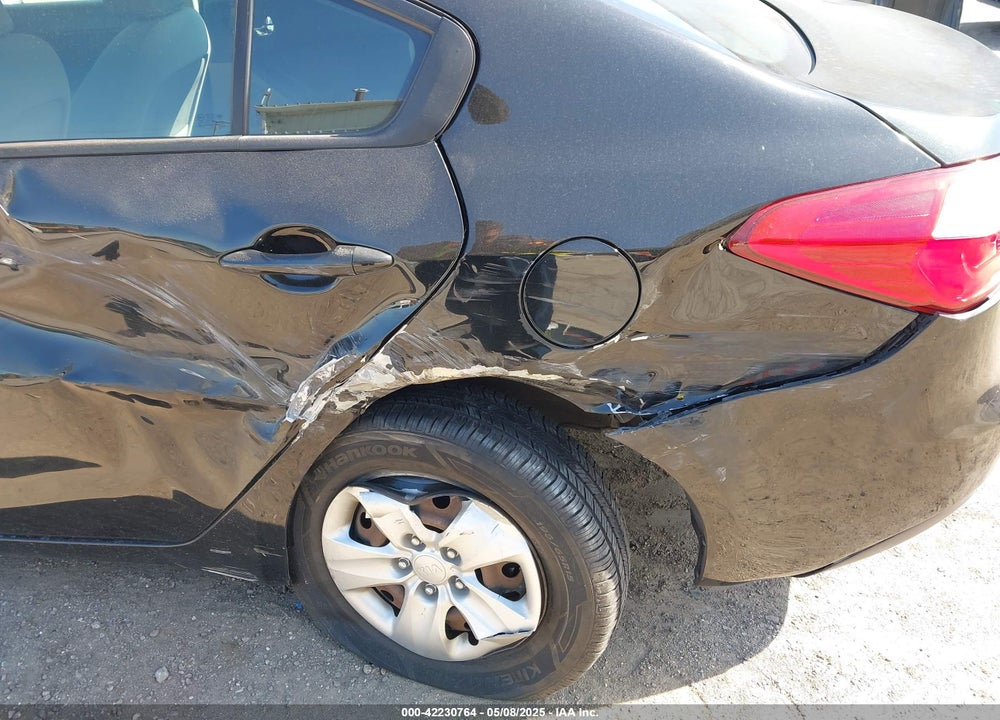 2015 KIA FORTE LX VIN: KNAFX4A61F5389207