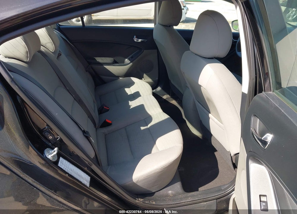 2015 KIA FORTE LX VIN: KNAFX4A61F5389207