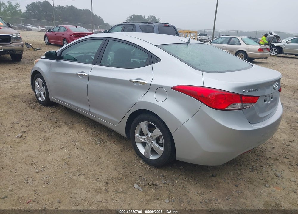 2013 HYUNDAI ELANTRA GLS VIN: 5NPDH4AE2DH269394