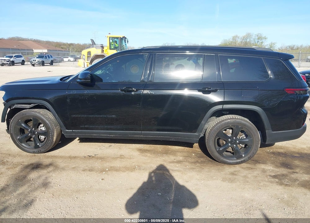 2024 JEEP GRAND CHEROKEE L VIN: 1C4RJKAG0R8570834