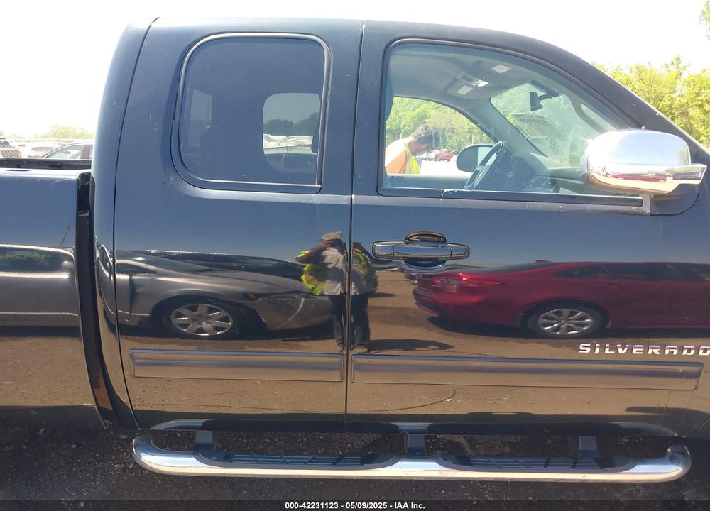 2009 CHEVROLET SILVERADO 1500 LTZ VIN: 1GCEK39019Z158912