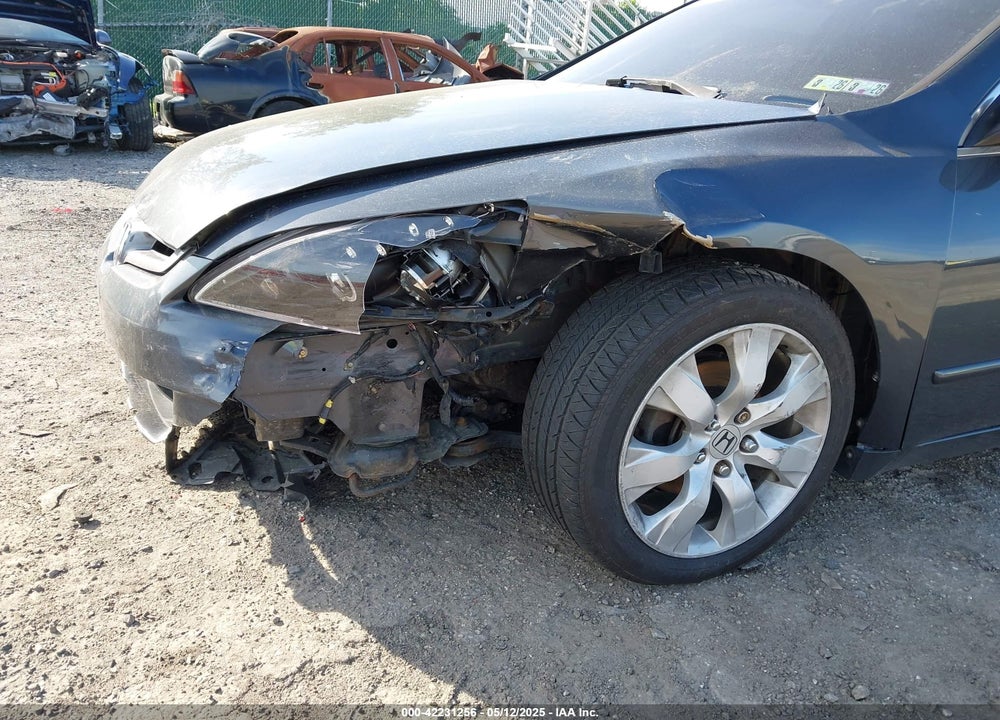 2005 HONDA ACCORD 2.4 EX VIN: 1HGCM55735A117613