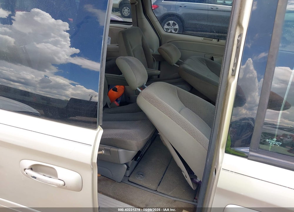 2006 CHRYSLER TOWN & COUNTRY VIN: 2A4GP44R76R615521