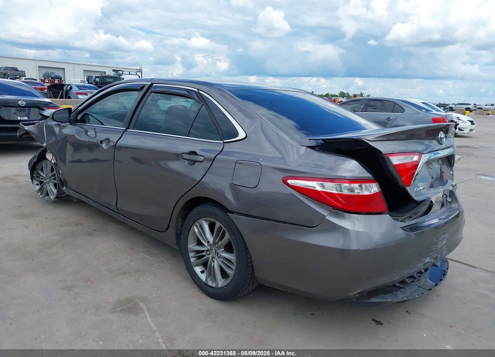 2015 TOYOTA CAMRY SE VIN: 4T1BF1FK8FU114881