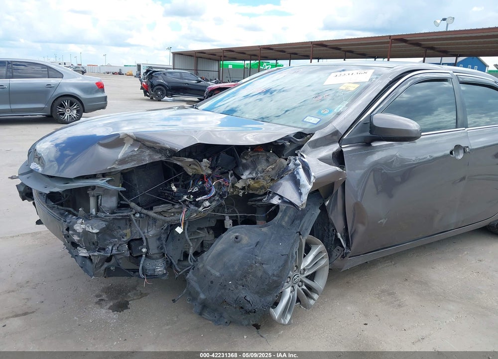 2015 TOYOTA CAMRY SE VIN: 4T1BF1FK8FU114881