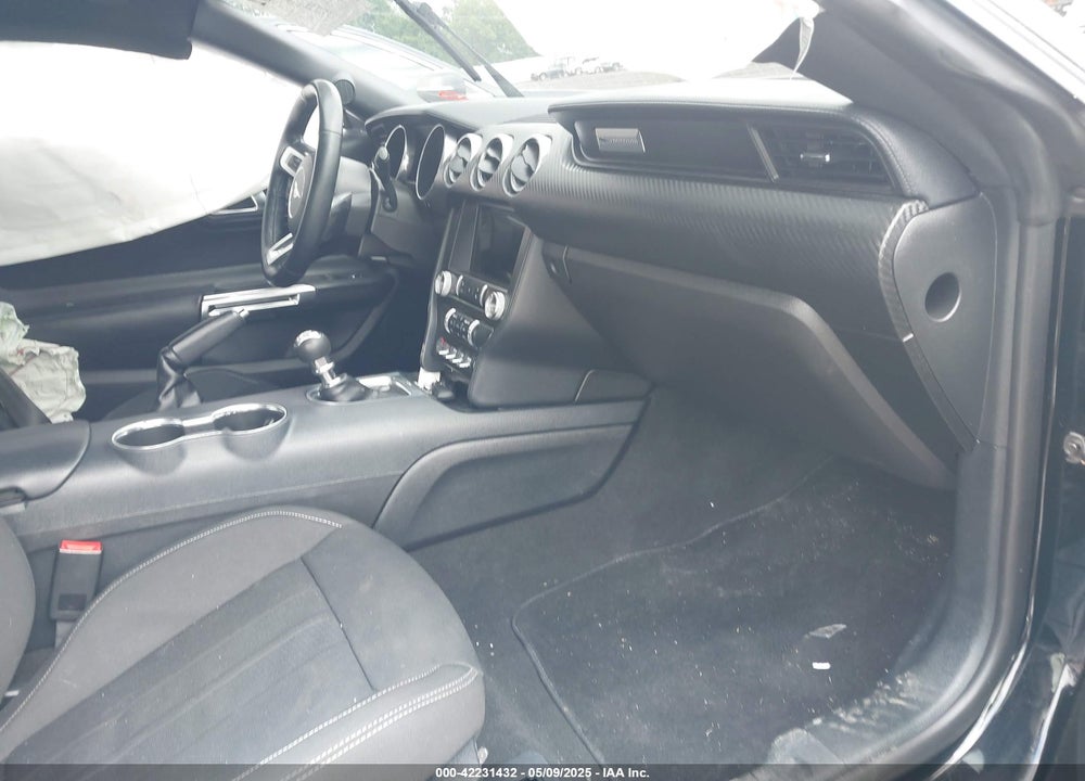 2021 FORD MUSTANG VIN: 1FA6P8TH9M5137636