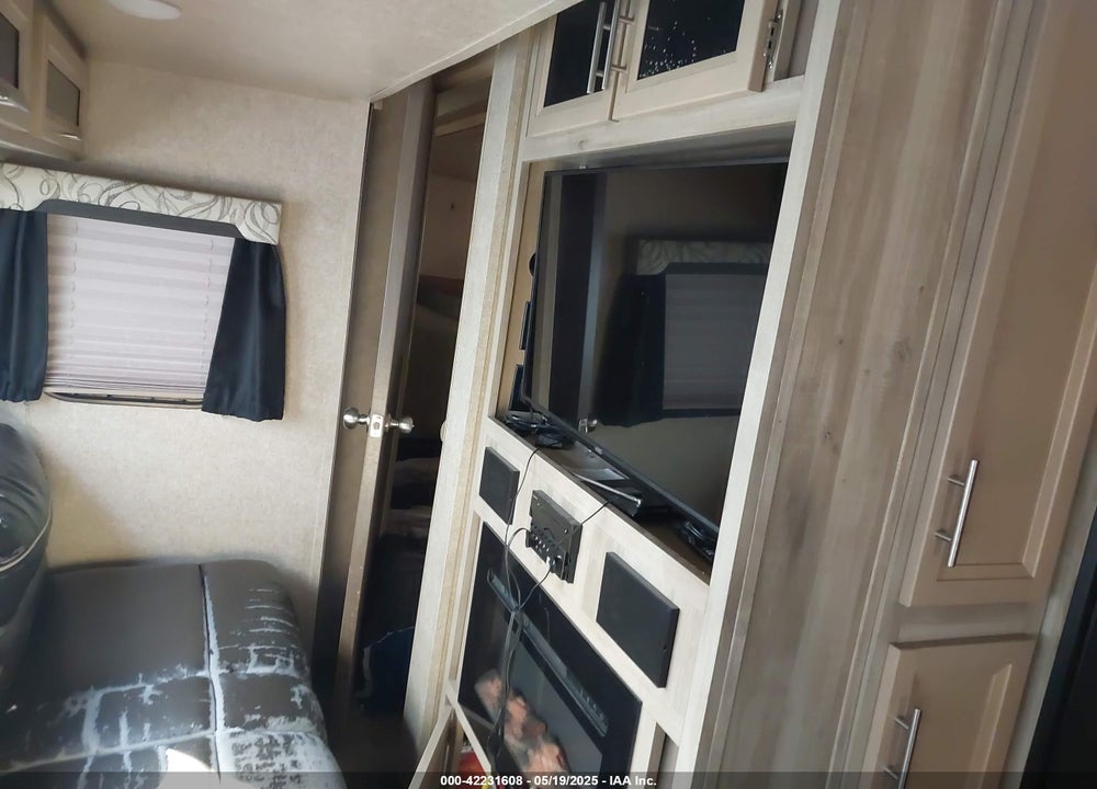 2019 COACHMEN CATALINA VIN: 5ZT2CAWB8KX015482
