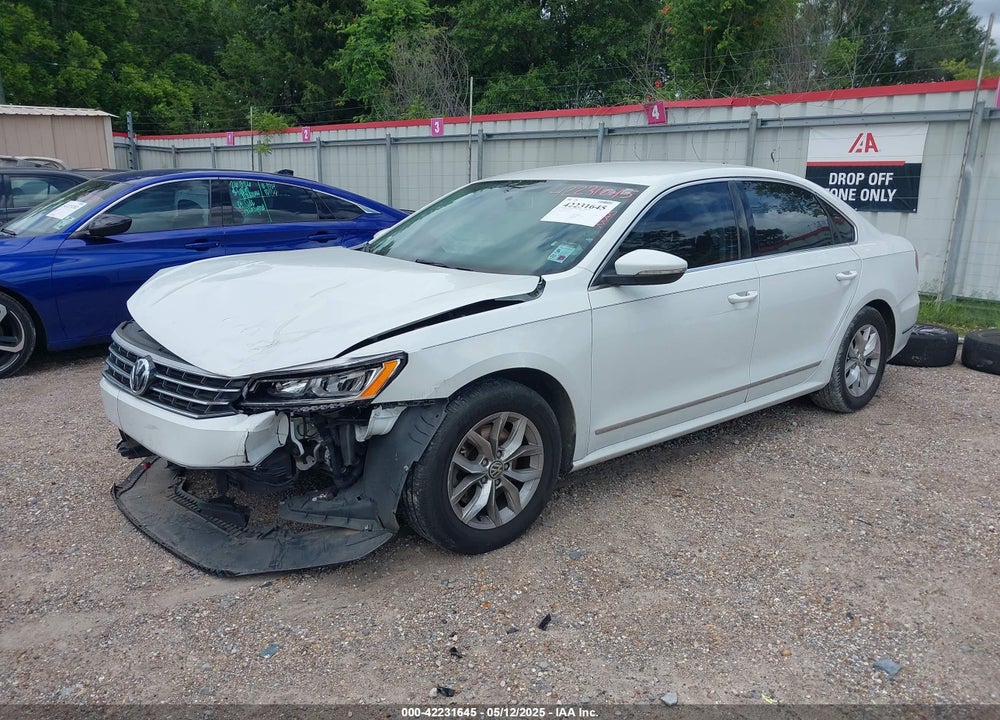 2016 VOLKSWAGEN PASSAT VIN: 1VWAT7A32GC031172