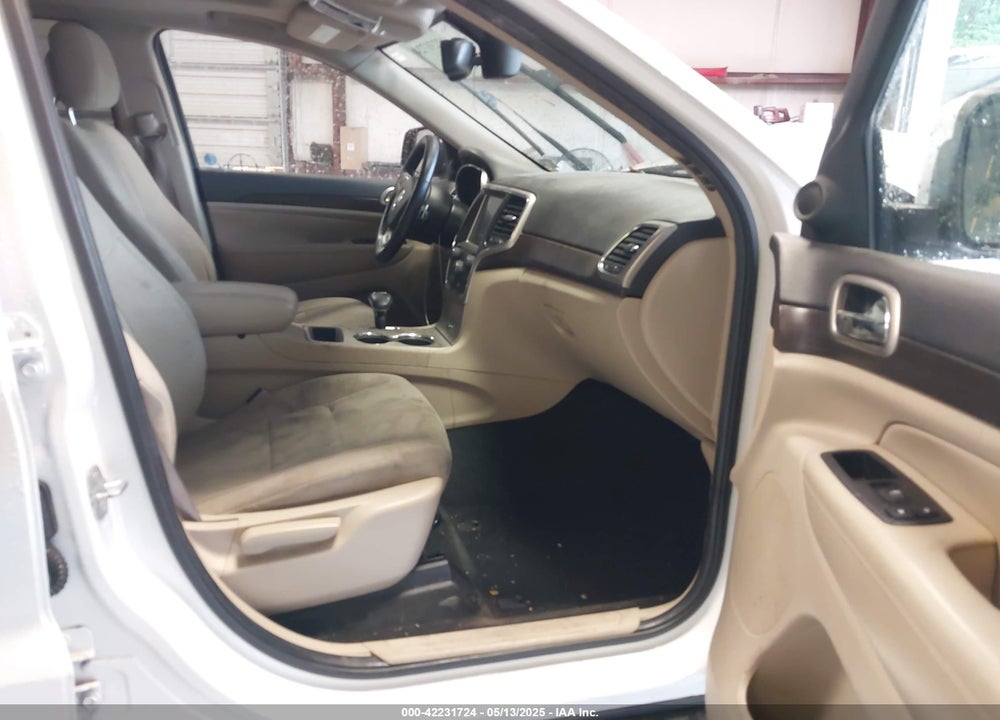 2014 JEEP GRAND CHEROKEE LAREDO VIN: 1C4RJEAG1EC307518