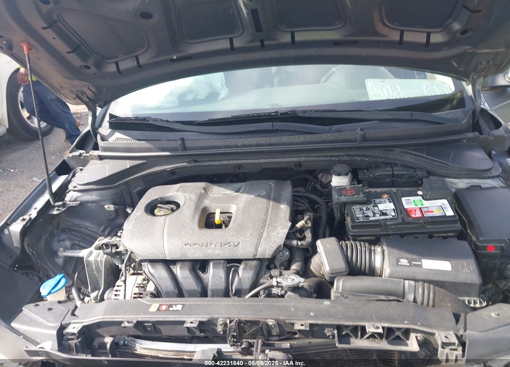 2019 HYUNDAI ELANTRA VIN: 5NPD74LF9KH410290