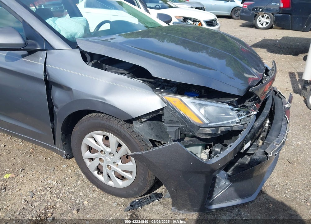 2019 HYUNDAI ELANTRA VIN: 5NPD74LF9KH410290