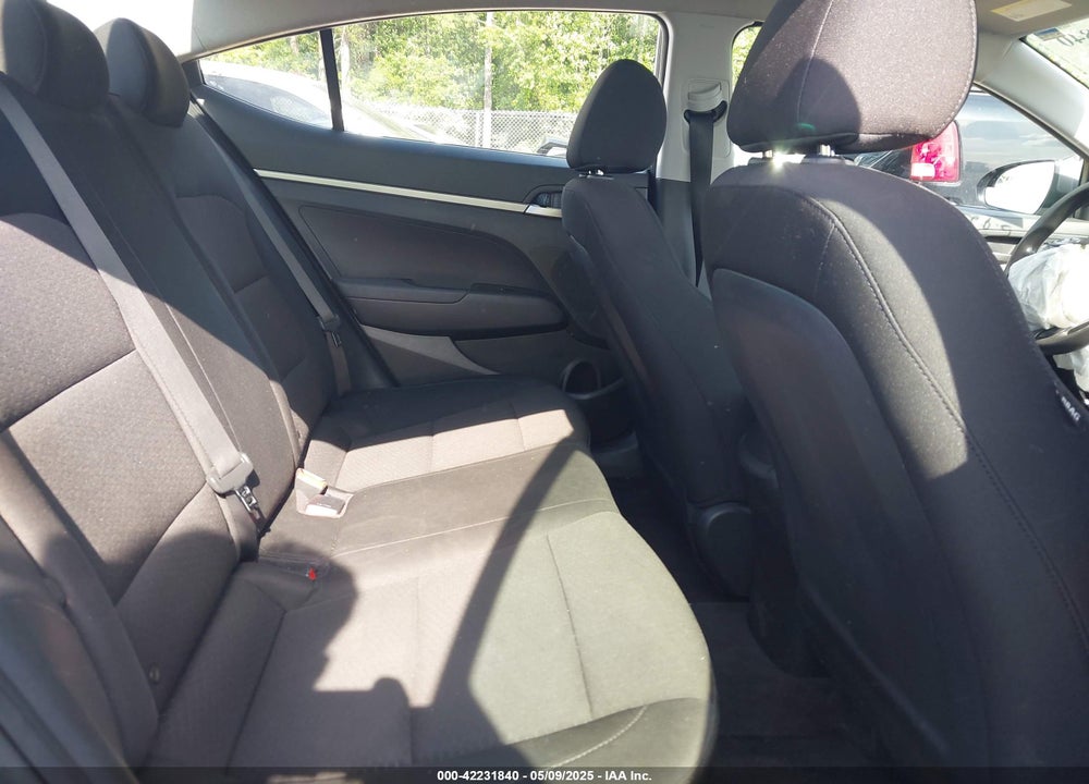 2019 HYUNDAI ELANTRA VIN: 5NPD74LF9KH410290