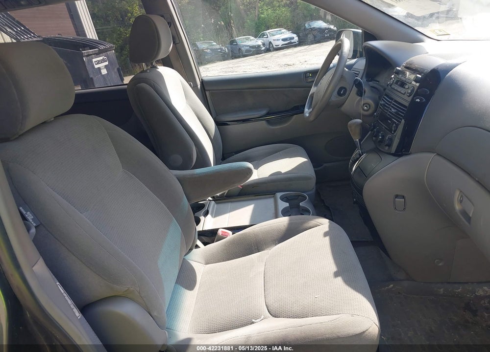 2005 TOYOTA SIENNA LE VIN: 5TDBA23CX5S043952