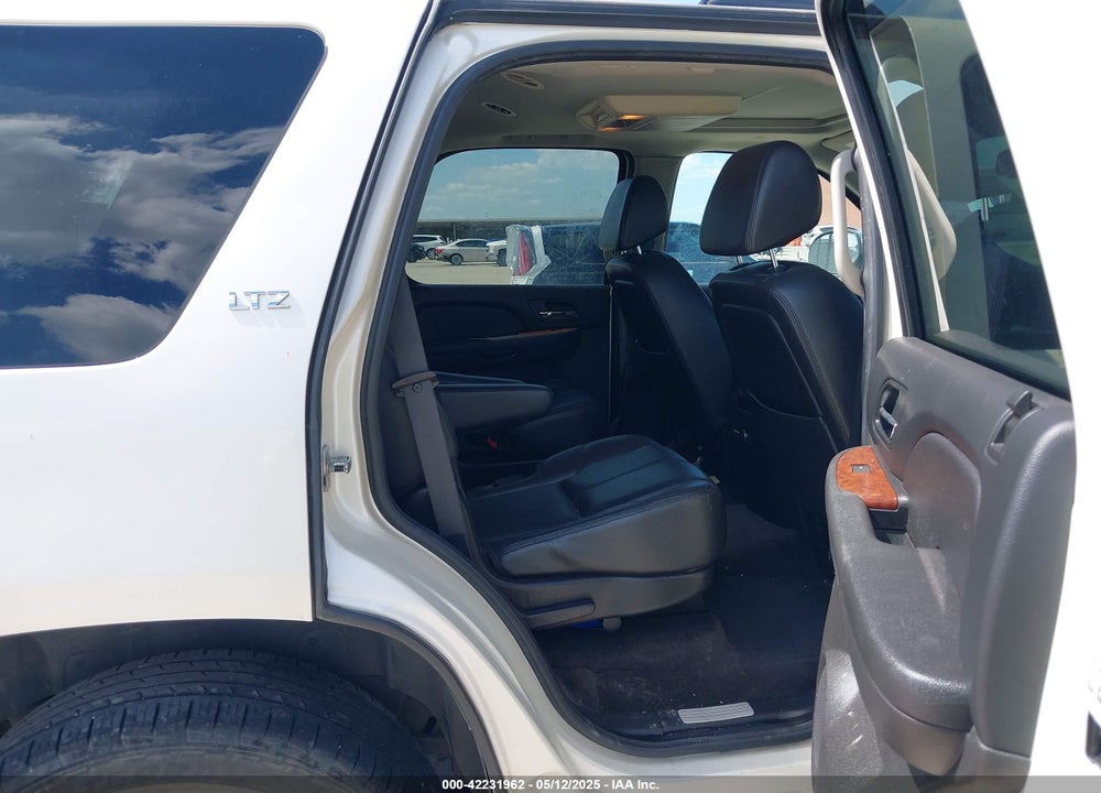 2008 CHEVROLET TAHOE LTZ VIN: 1GNFK13088R237419