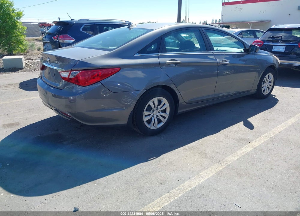 2013 HYUNDAI SONATA VIN: 5NPEB4AC7DH587645