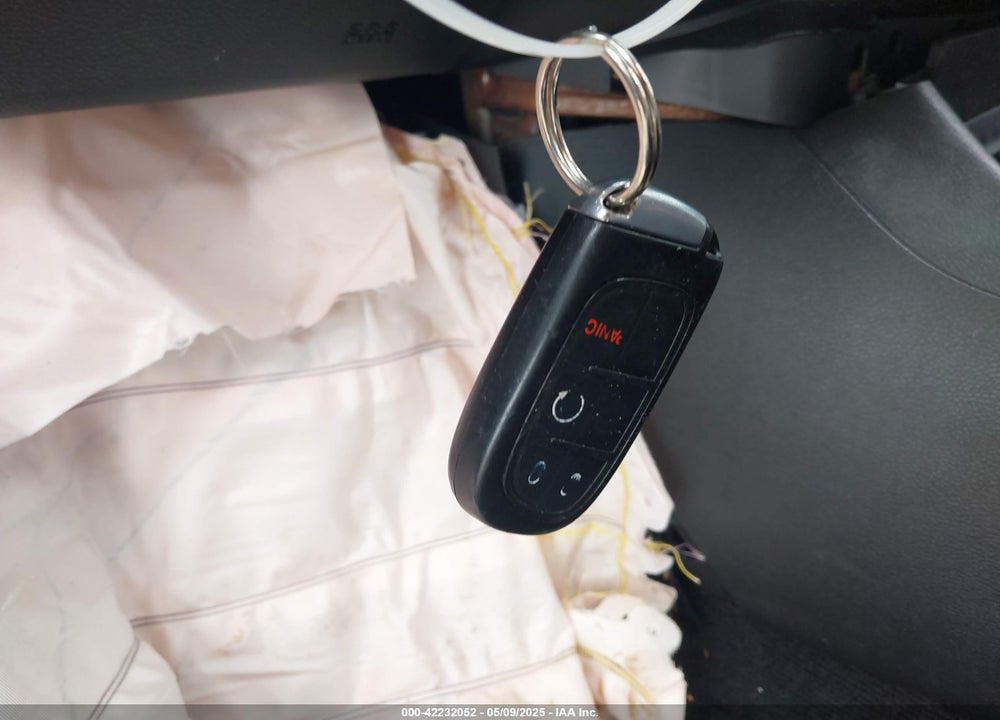 2017 JEEP CHEROKEE VIN: 1C4PJMDS8HW501709