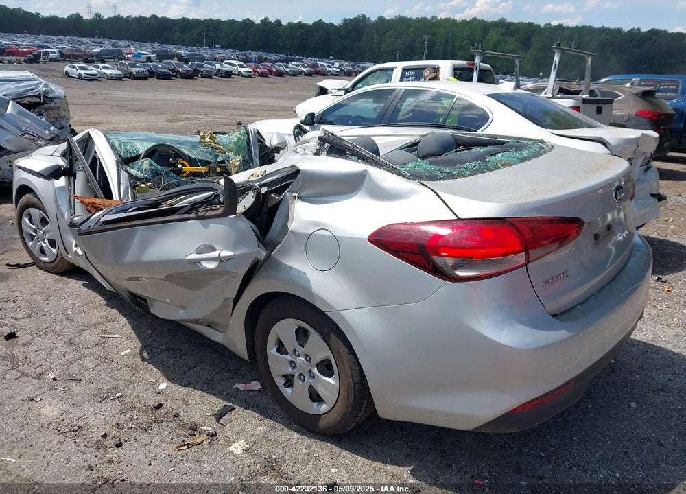 2018 KIA FORTE VIN: 3KPFL4A79JE166059