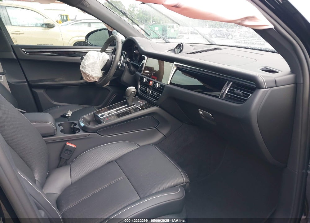 2025 PORSCHE MACAN T VIN: WP1AA2A56SLB09991