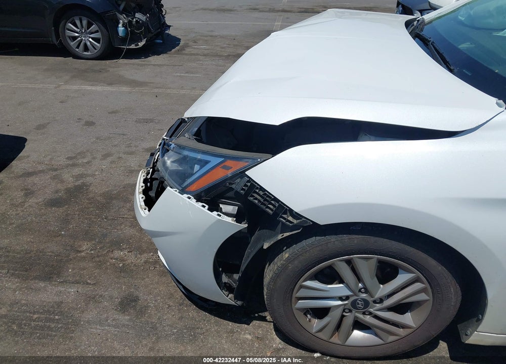 2020 HYUNDAI ELANTRA VIN: 5NPD84LF9LH573844
