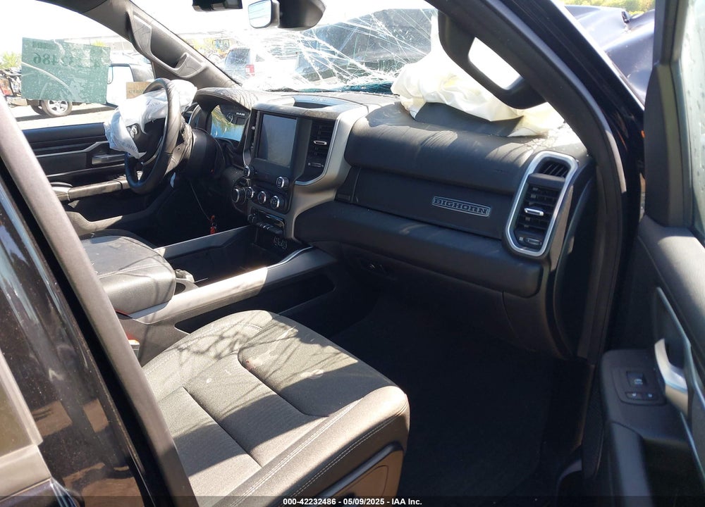 2022 RAM 1500 VIN: 1C6SRFMT9NN360228