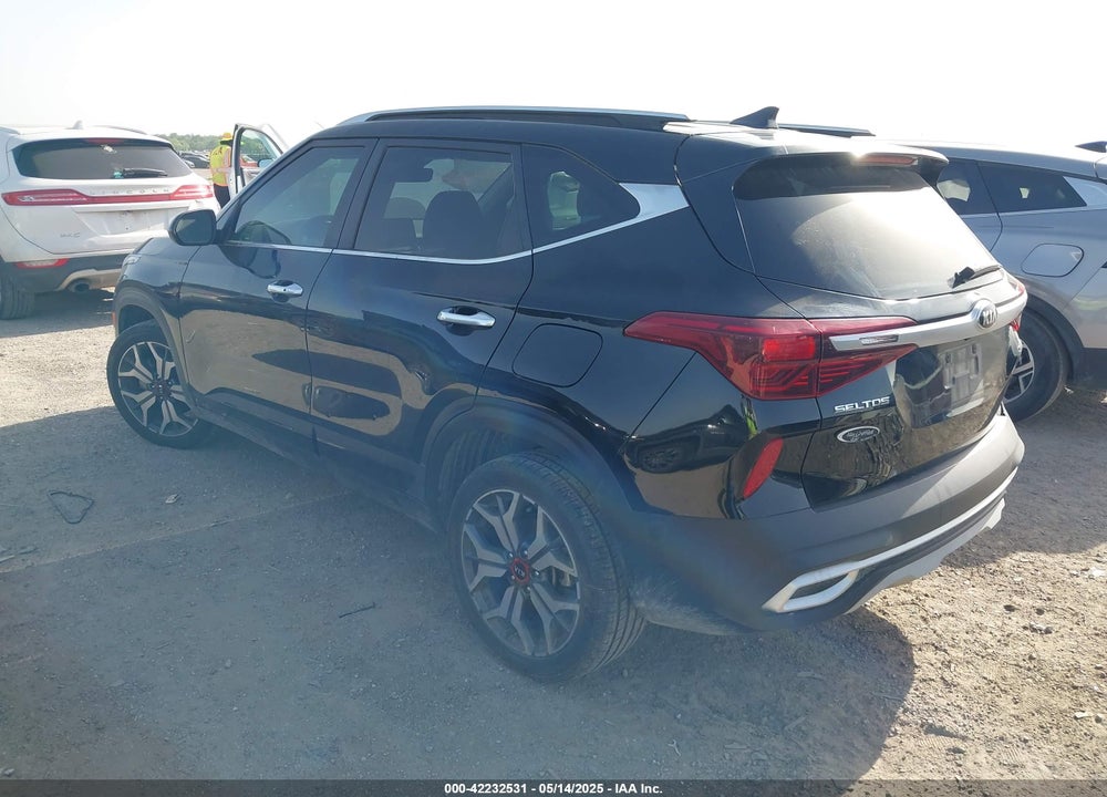 2021 KIA SELTOS VIN: KNDETCA2XM7204218