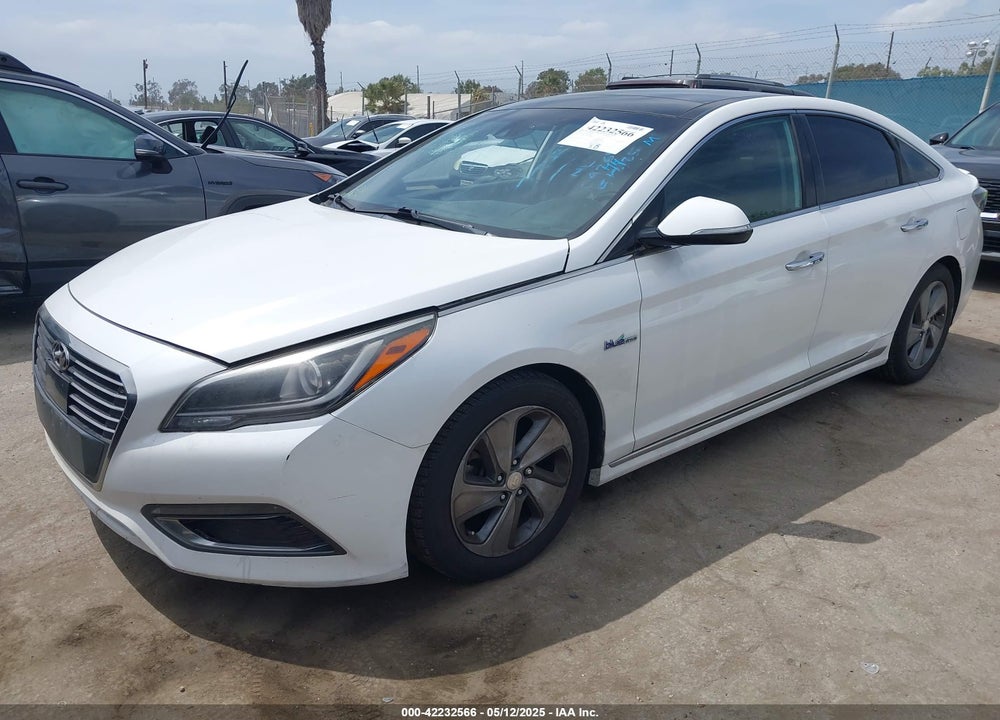 2016 HYUNDAI SONATA HYBRID VIN: KMHE34L15GA030667