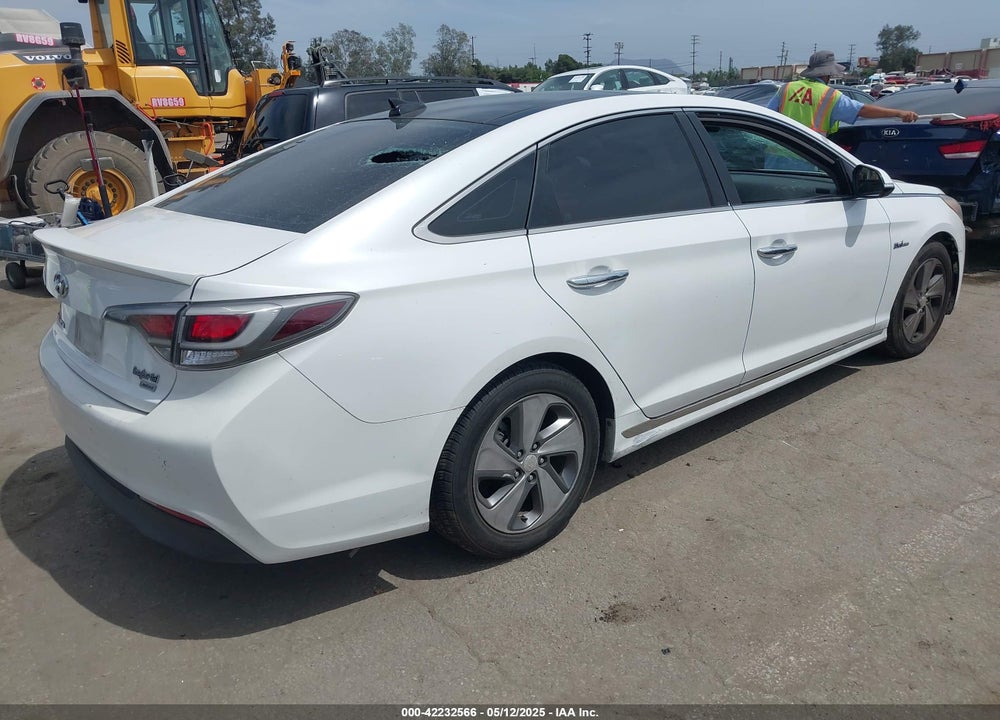 2016 HYUNDAI SONATA HYBRID VIN: KMHE34L15GA030667
