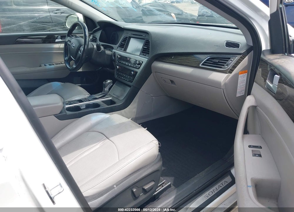 2016 HYUNDAI SONATA HYBRID VIN: KMHE34L15GA030667