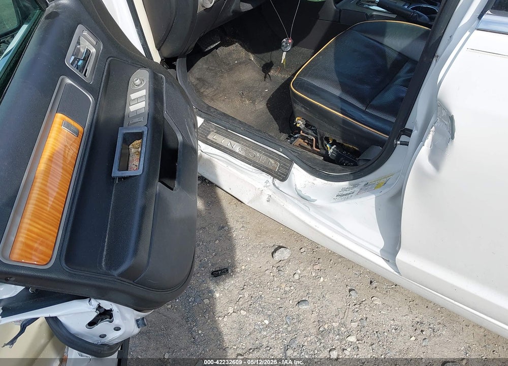 2009 LINCOLN MKZ VIN: 3LNHM26TX9R605334