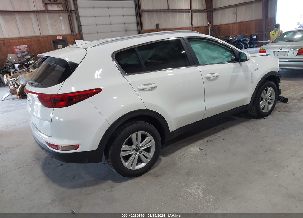 2019 KIA SPORTAGE LX VIN: KNDPMCAC2K7602650