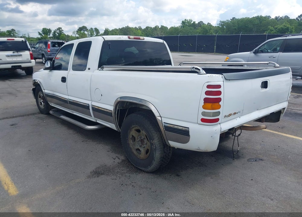 2000 CHEVROLET SILVERADO 1500 LS VIN: 2GCEC19V0Y1193722