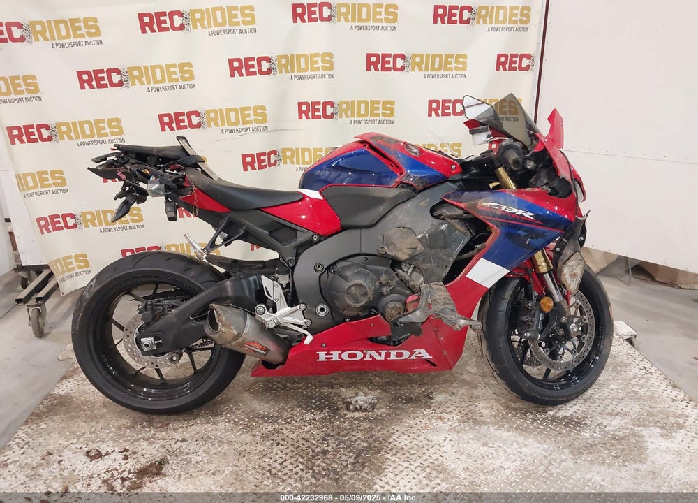 2024 HONDA CBR1000 RR VIN: JH2SC7717RK700145