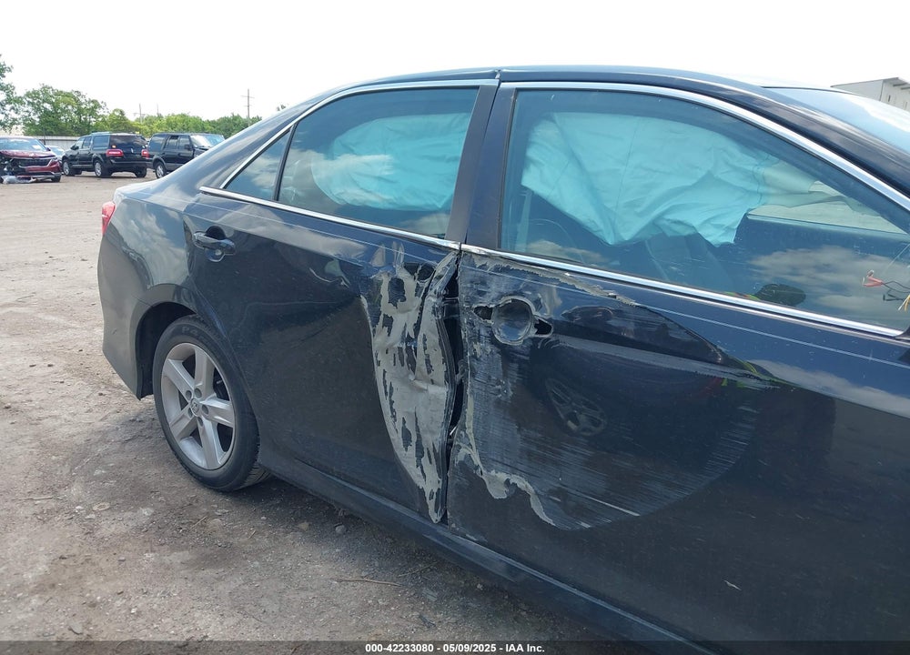 2014 TOYOTA CAMRY SE VIN: 4T1BF1FK3EU367041