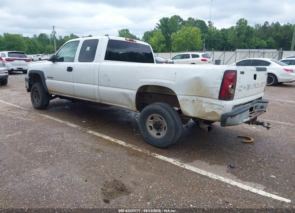 2004 CHEVROLET SILVERADO C2500 HEAVY DUTY VIN: 1GCHC29U44E322371