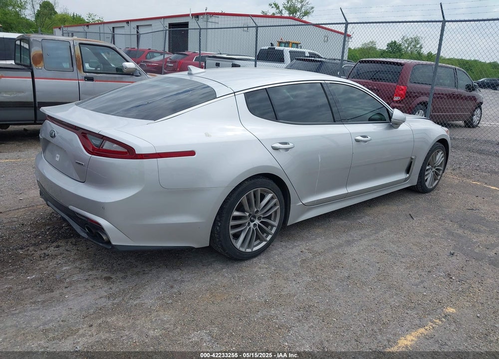 2018 KIA STINGER VIN: KNAE15LA2J6026048