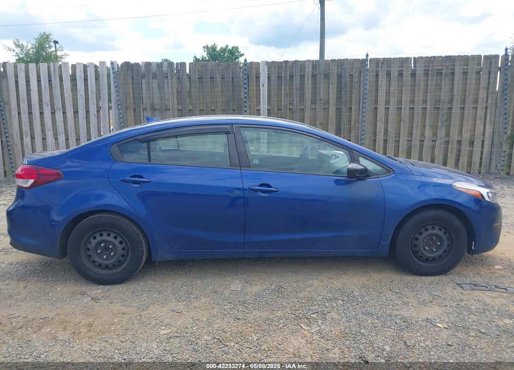 2017 KIA FORTE VIN: 3KPFK4A73HE161128