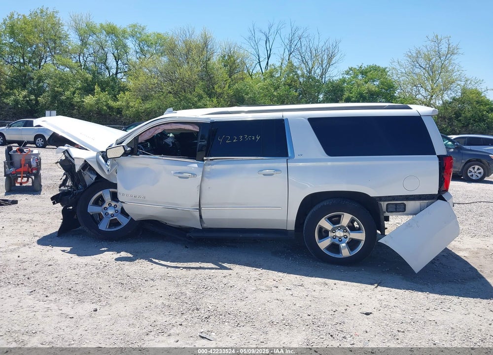 2017 CHEVROLET SUBURBAN LT VIN: 1GNSCHKC0HR252447