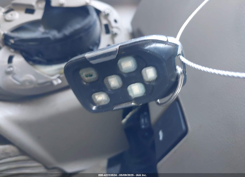 2017 CHEVROLET SUBURBAN LT VIN: 1GNSCHKC0HR252447