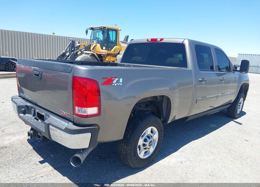 2013 GMC SIERRA 2500HD SLE VIN: 1GT120C88DF184817