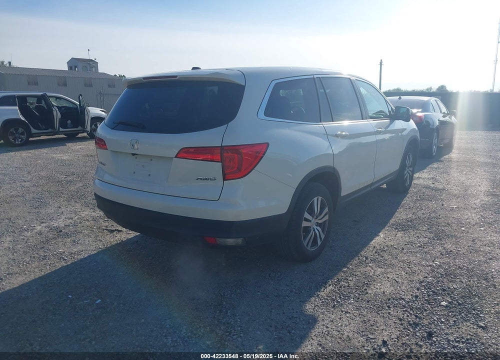 2017 HONDA PILOT VIN: 5FNYF6H3XHB051344