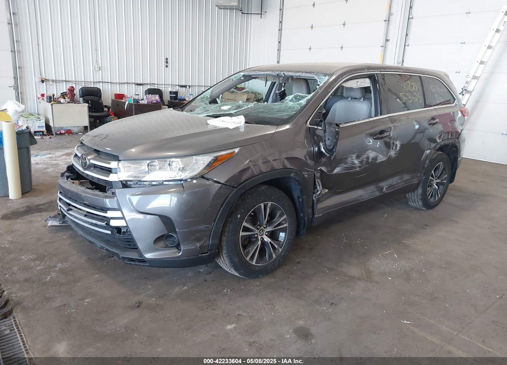 2017 TOYOTA HIGHLANDER VIN: 5TDBZRFH8HS386143