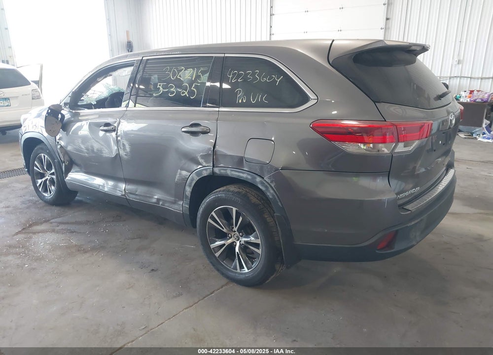 2017 TOYOTA HIGHLANDER VIN: 5TDBZRFH8HS386143