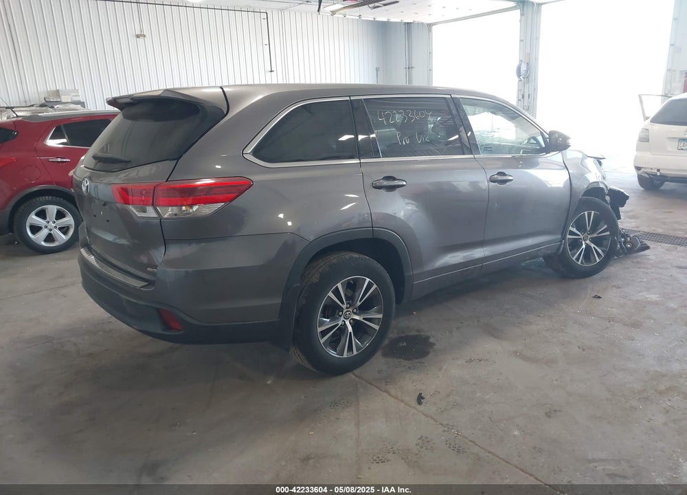 2017 TOYOTA HIGHLANDER VIN: 5TDBZRFH8HS386143