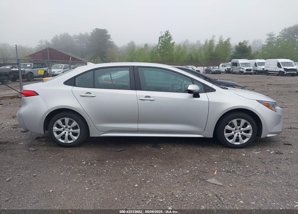 2020 TOYOTA COROLLA LE VIN: 5YFEPRAE9LP095099