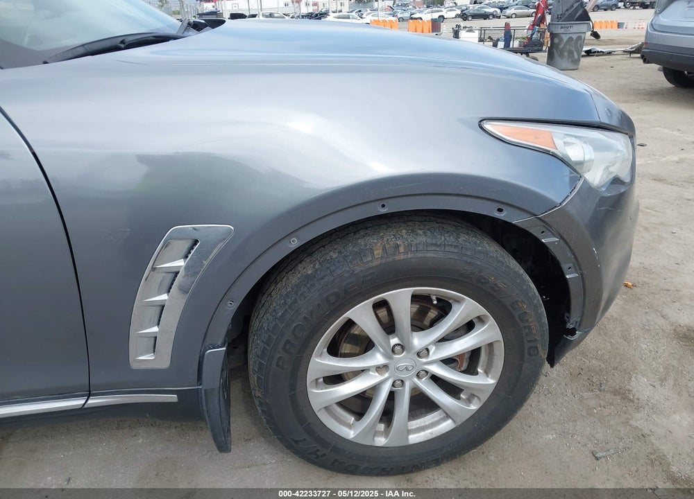 2014 INFINITI QX70 VIN: JN8CS1MU8EM450428