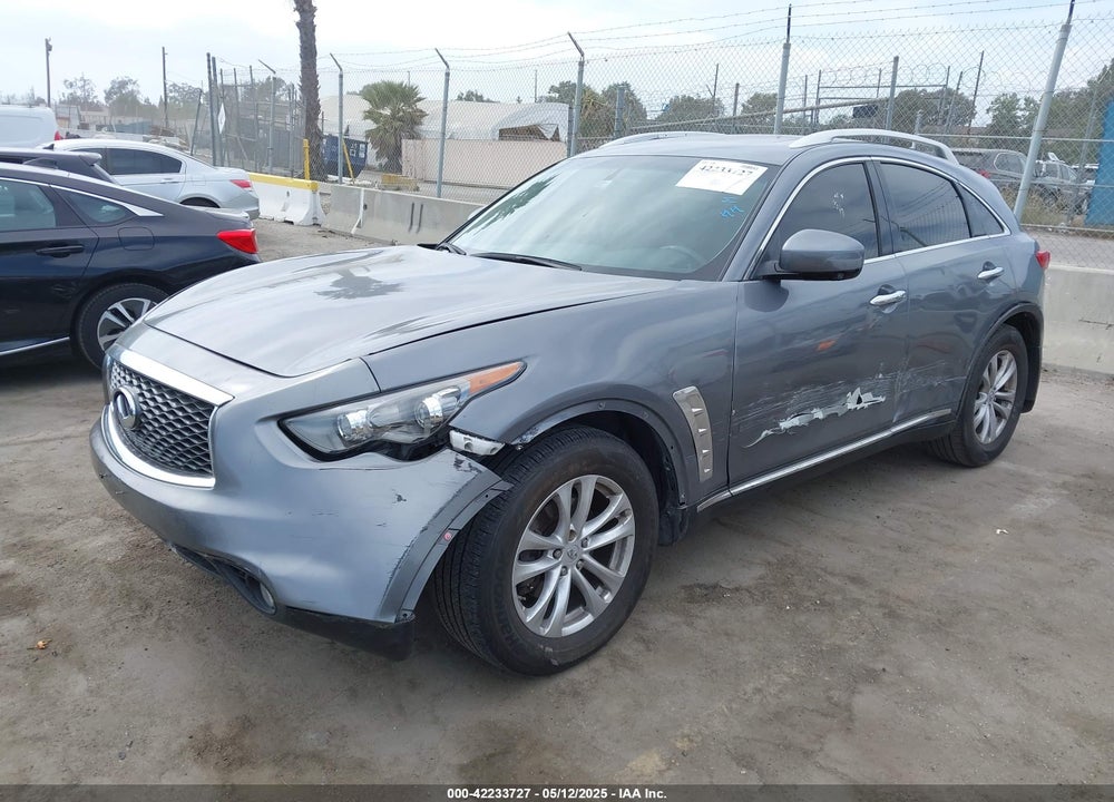 2014 INFINITI QX70 VIN: JN8CS1MU8EM450428