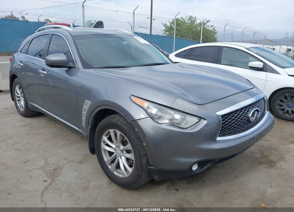 2014 INFINITI QX70 VIN: JN8CS1MU8EM450428