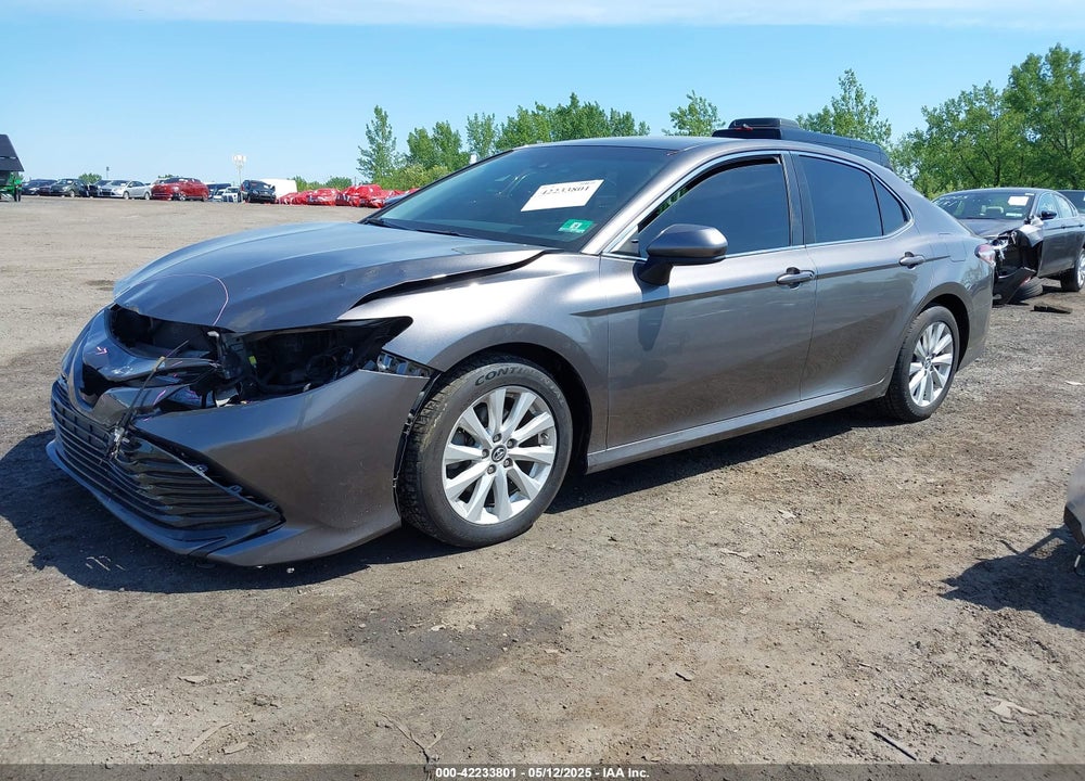 2018 TOYOTA CAMRY LE VIN: 4T1B11HK6JU670529